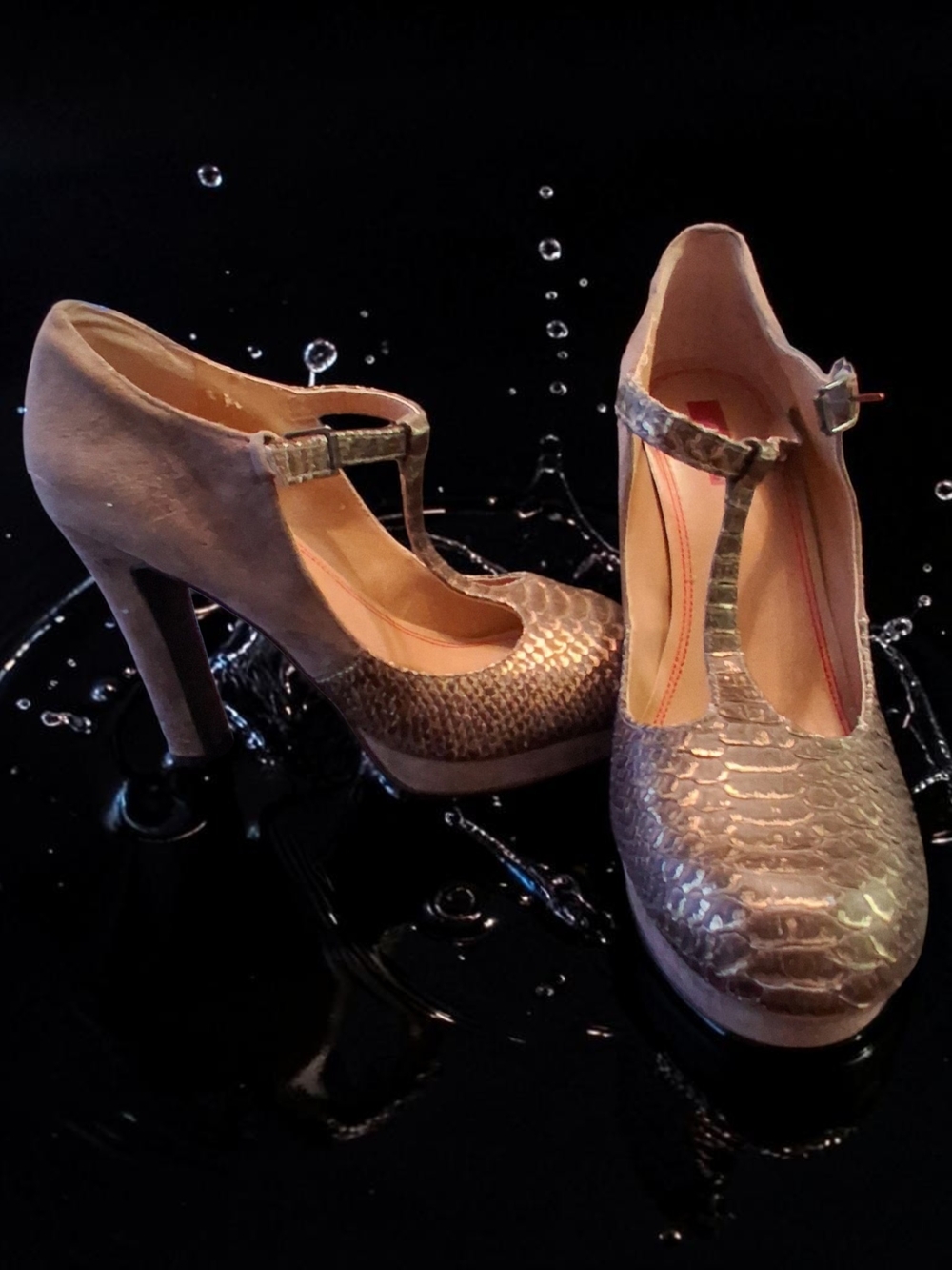 The Saks 5/48 Taupe T-Strap High Heel T-strap Pumps Croc-Embossed Toe Size 9